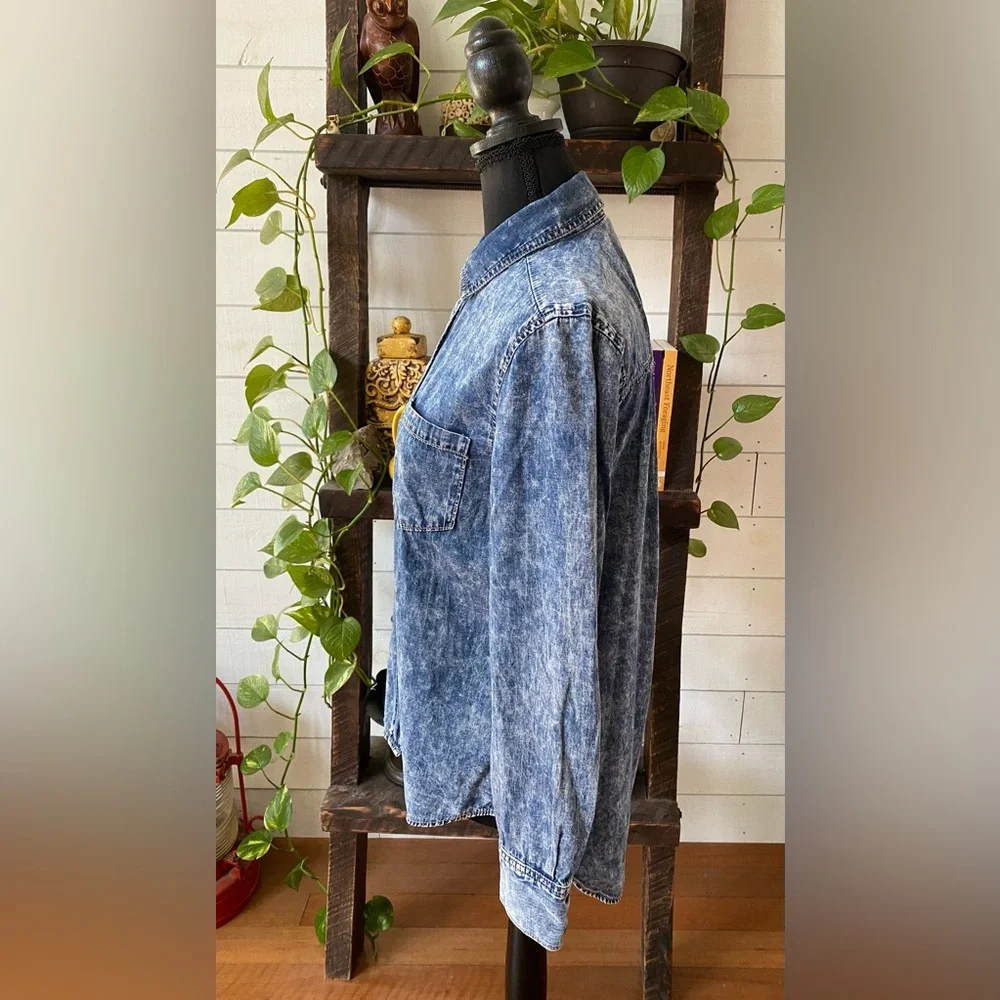 Mudd: Blue Washed Denim Button Down Shirt - Picture 10 of 17